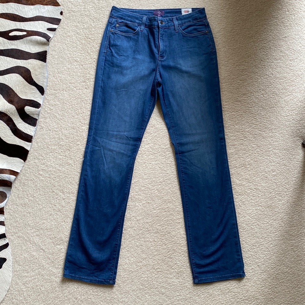 These jeans look so good! Like New! NYDJ straight, size 8, medium wash.